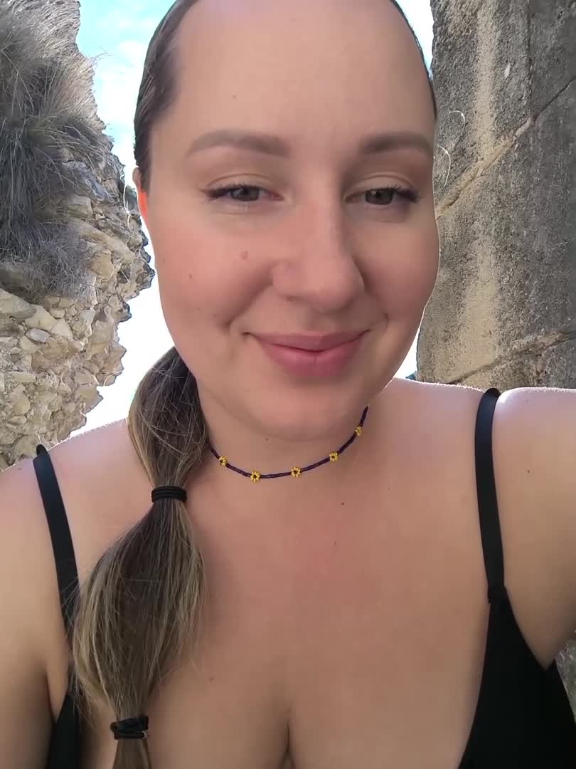 Mona_Plus