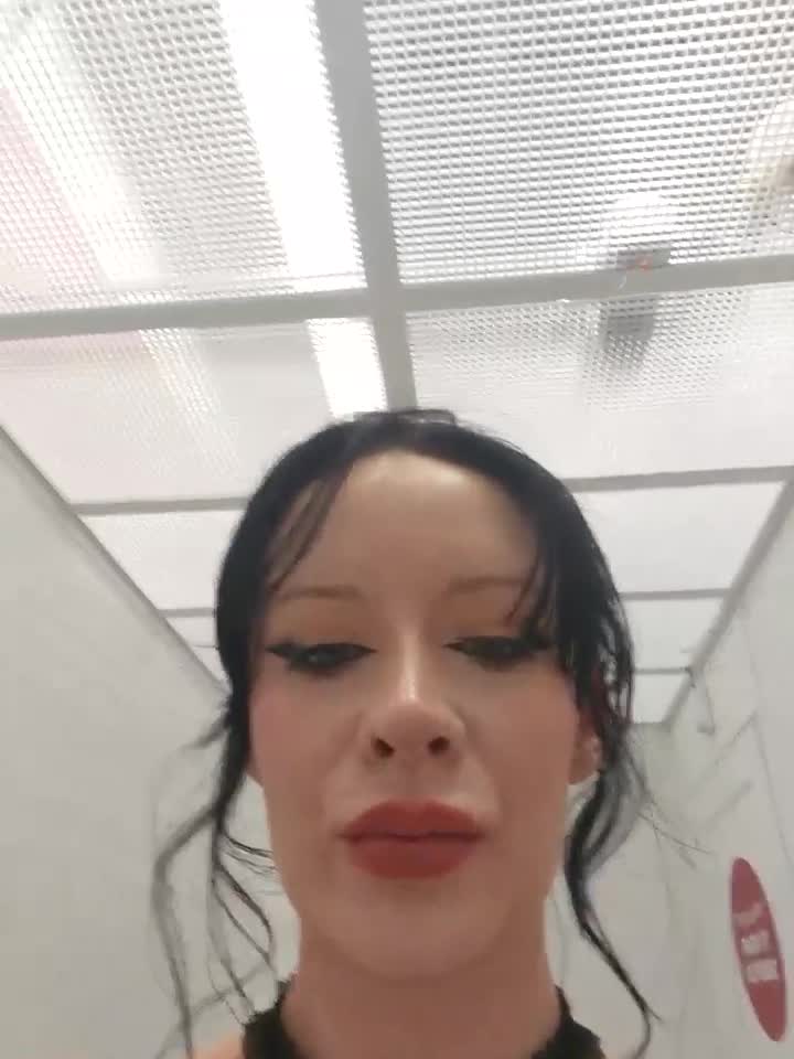 EVILYN cam recording
